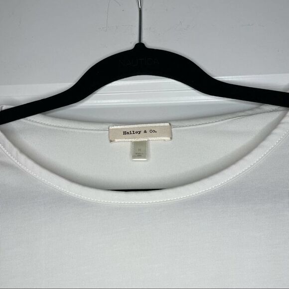 Hailey & Co.Ruffle Shoulder Long Sleeve Top White size Medium - Picture 3 of 8